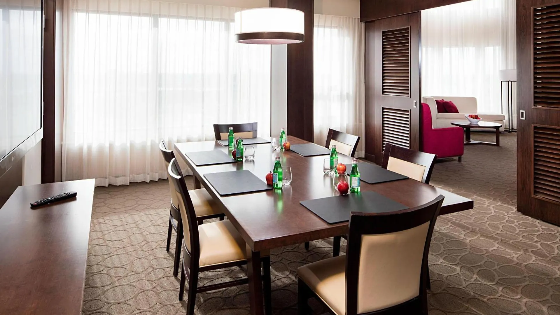 Delta Hotels By Marriott Edmonton South Conference Centre 4*,  Canada