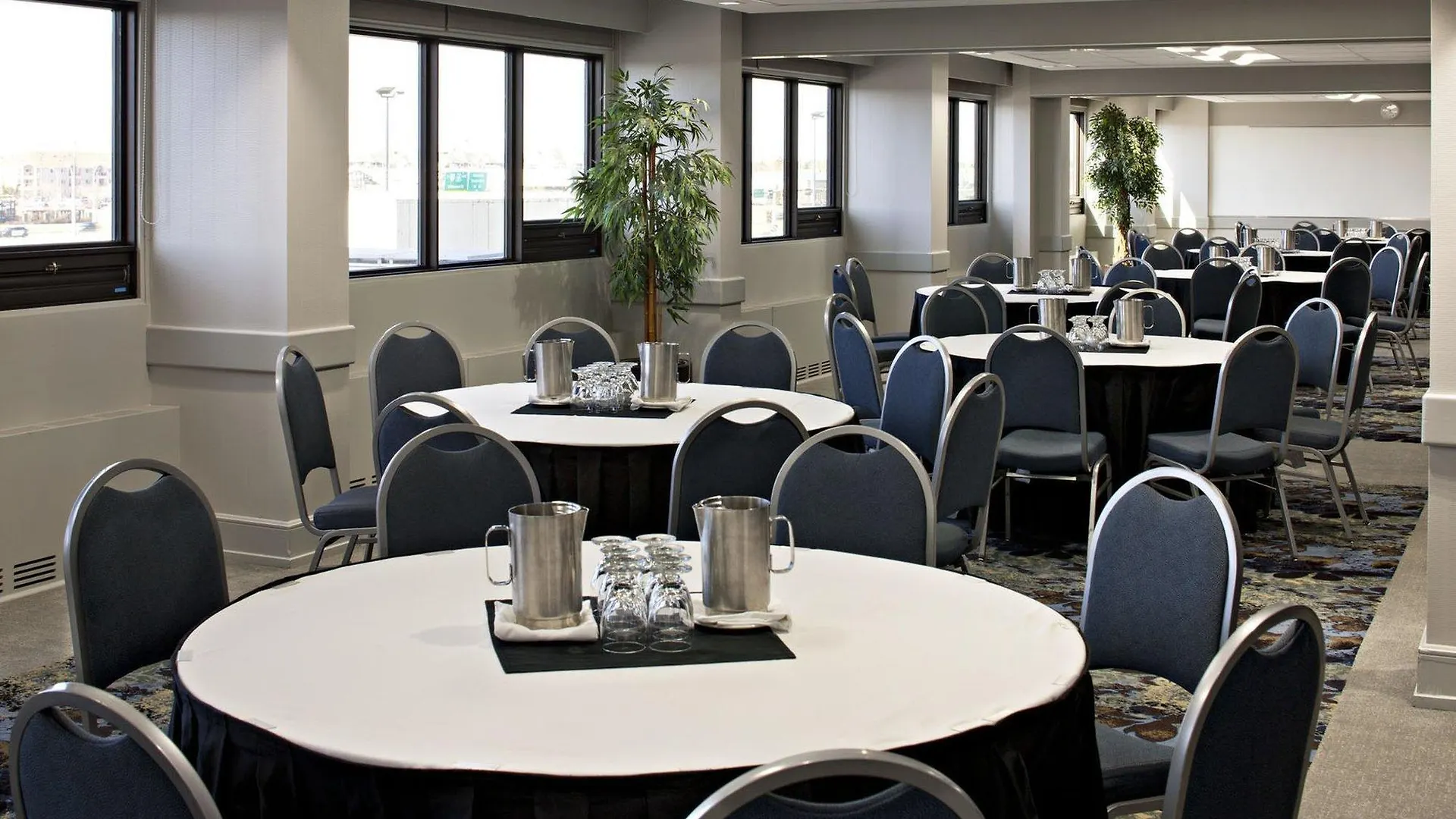 Delta Hotels By Marriott Edmonton South Conference Centre