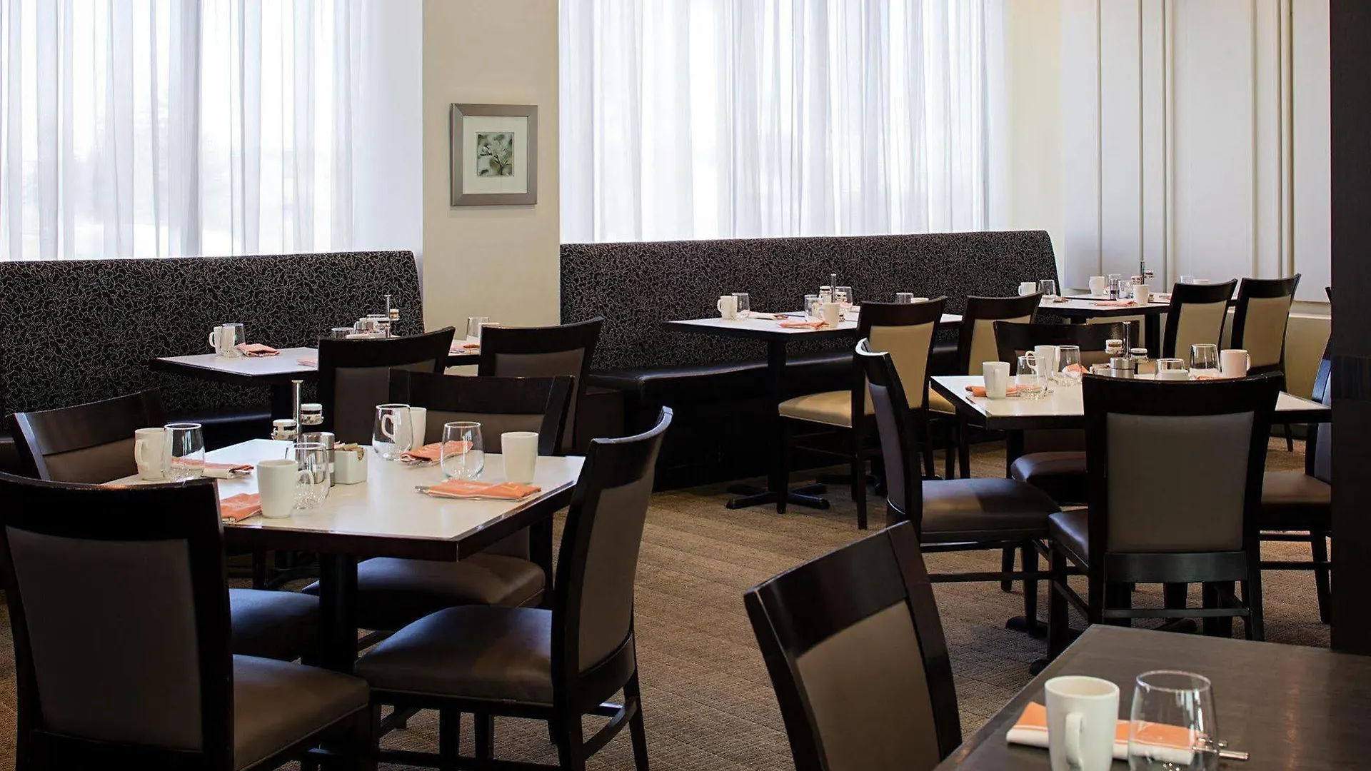 Delta Hotels By Marriott Edmonton South Conference Centre 4*,